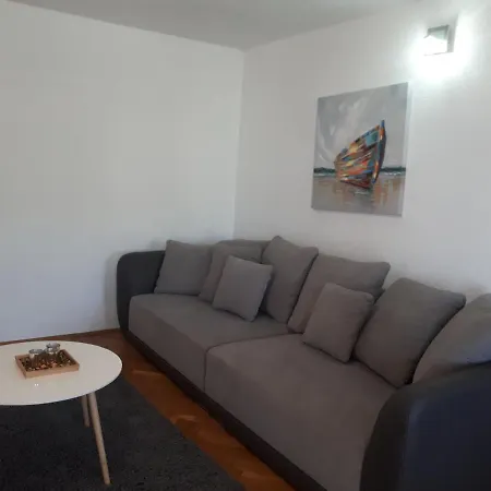 Apartament Apartman Nikola 2